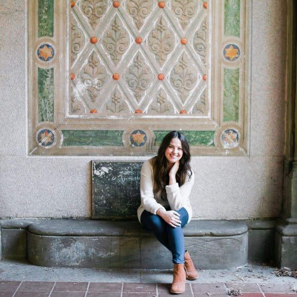Meet your Posher, Stephanie - Picture 1 of 1
